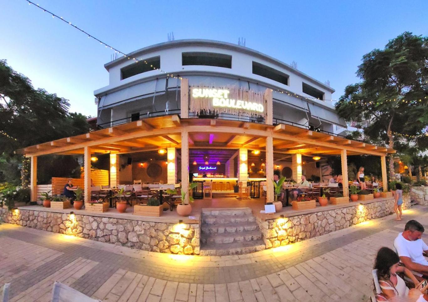 Sunset Boulevard Hotel 科帕罗 外观 照片